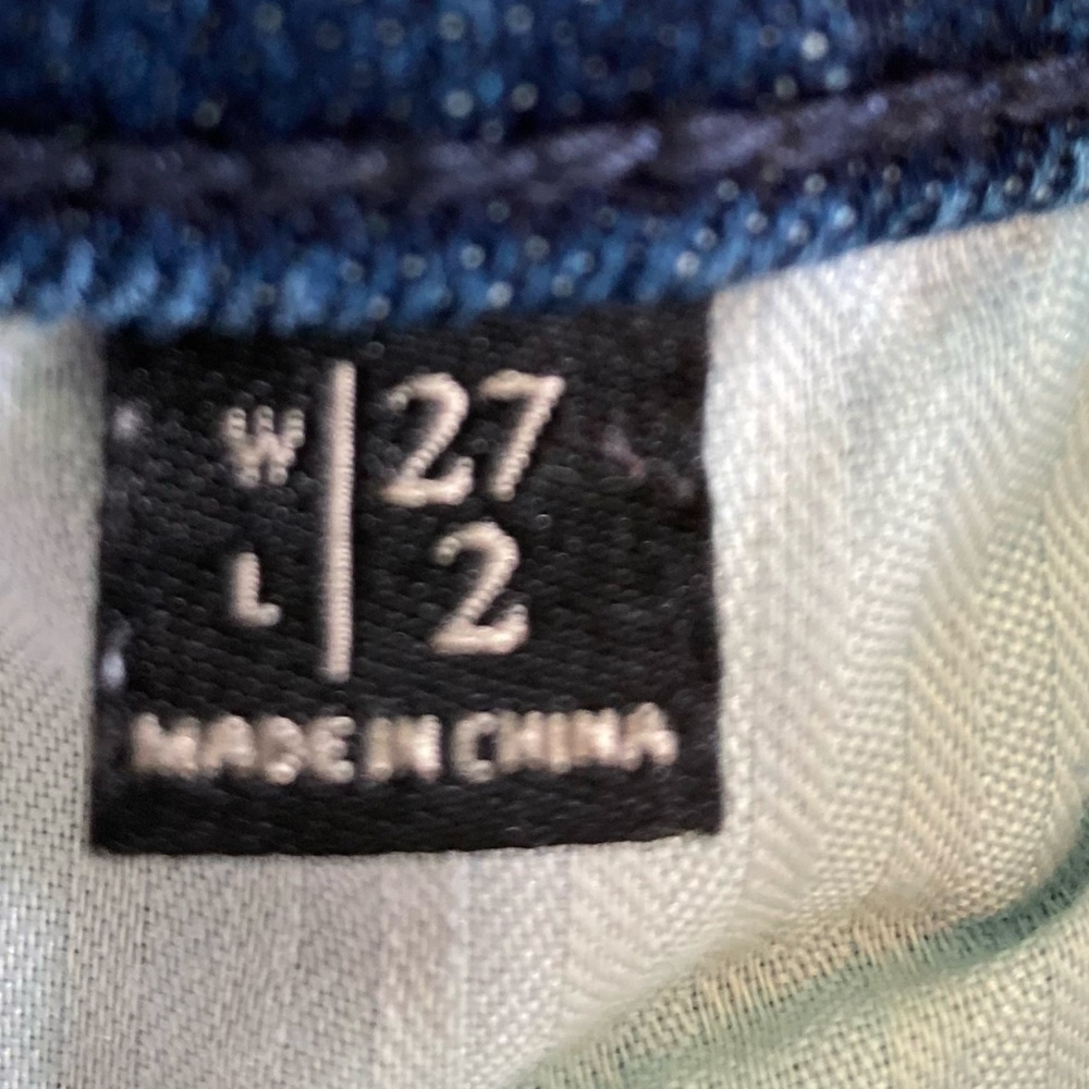 Abercrombie & Fitch Distressed Denim Short Shorts Five Pocket (Size 27) - Picture 8 of 10